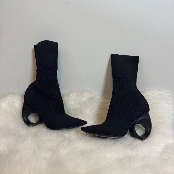 Burberry Kimberly Sock Knit Circle Heel Boots 38.5